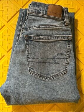 American Eagle NEW AE Strigid Ex Boyfriend Jeans 000 Low Rise Light Wash Baggy